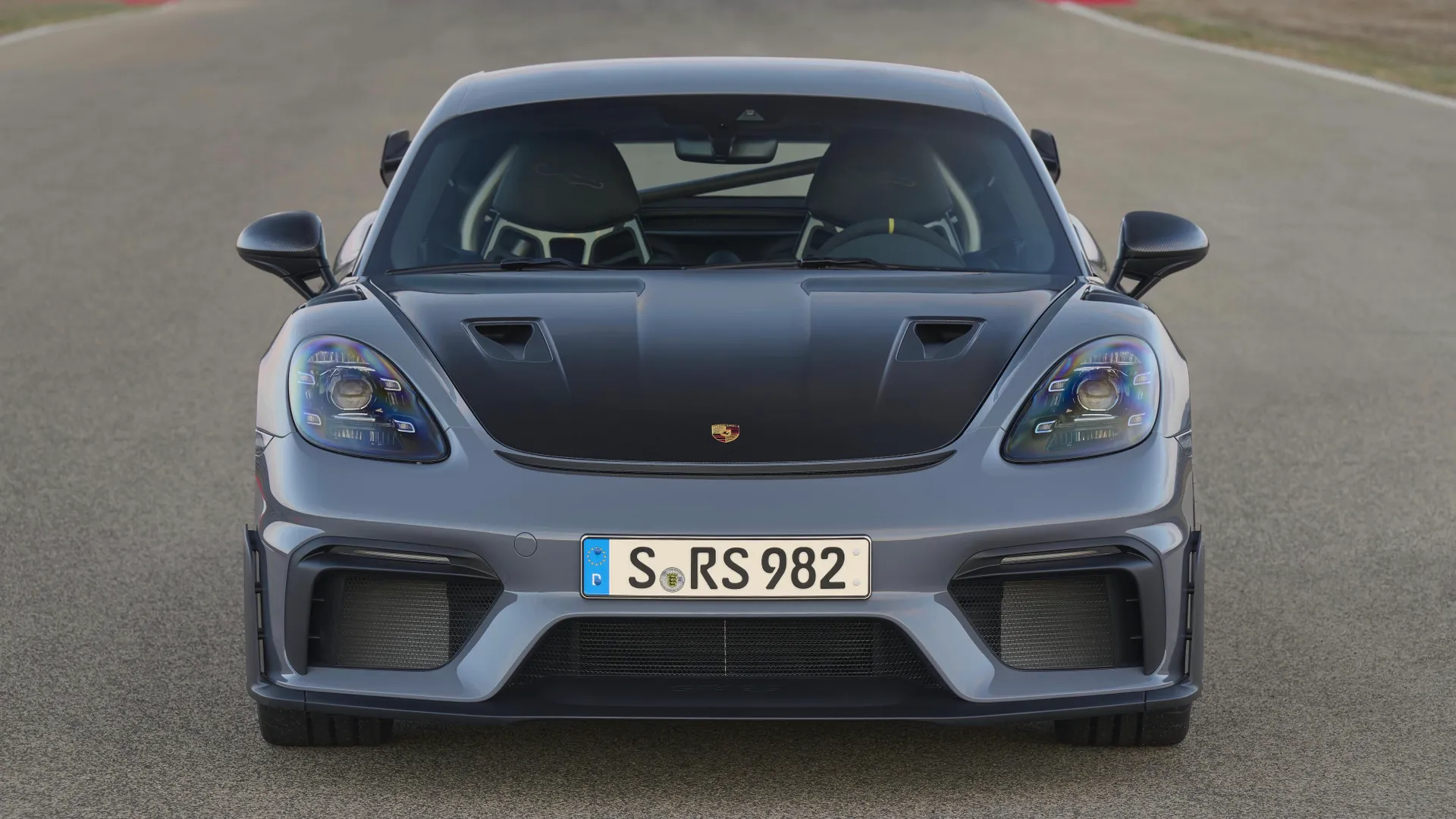 ポルシェ718ケイマンGT4 RS 近日入庫予定！ | 外車・輸入車の