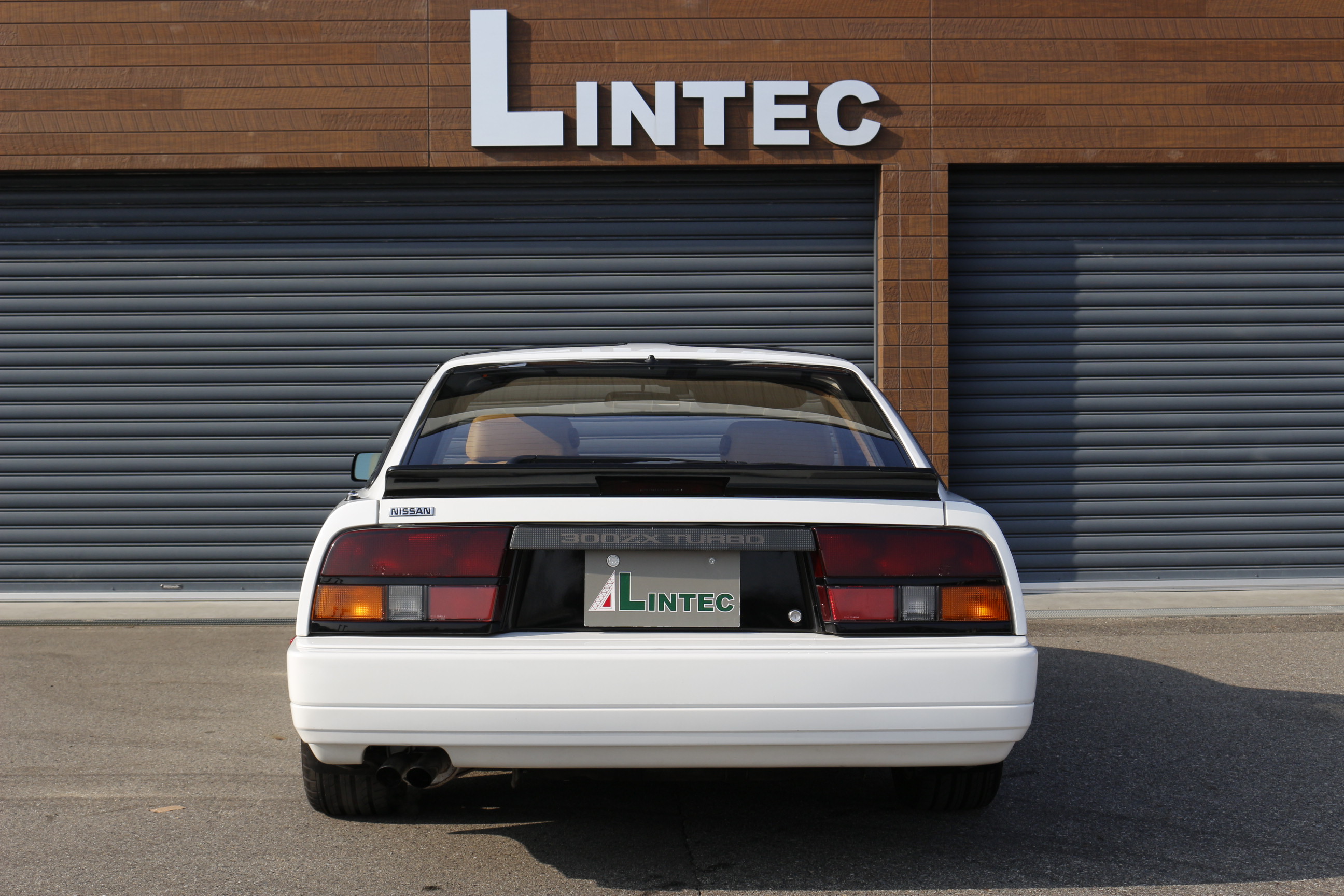 米国日産 Z300ZX GLL 50周年記念 1年限定生産車 ワイドボディー 左ハンドル 5MT （スーパーホワイト） | 外車・輸入車の買取、販売  リンテック-LINTEC-