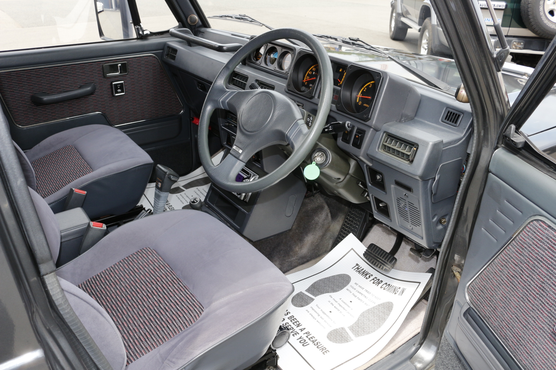 三菱 パジェロ3.0 メタルトップワイド スーパーXL 4WD ケンウッドCDウーハー付リアスライド式窓 （グレーII） | 外車・輸入車の買取、販売  リンテック-LINTEC-
